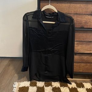 Zara Women’s Black silk and shiffone button down xs